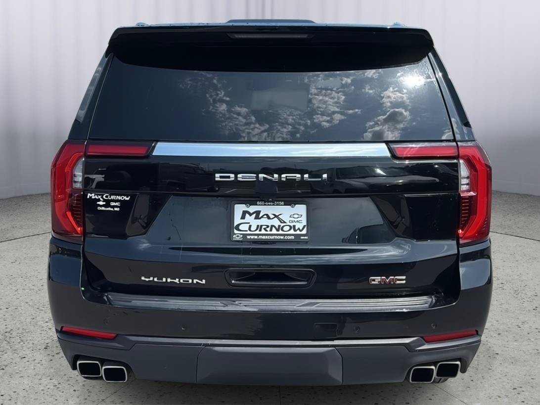 Used 2025 GMC Yukon Denali AWD/4WD image 4