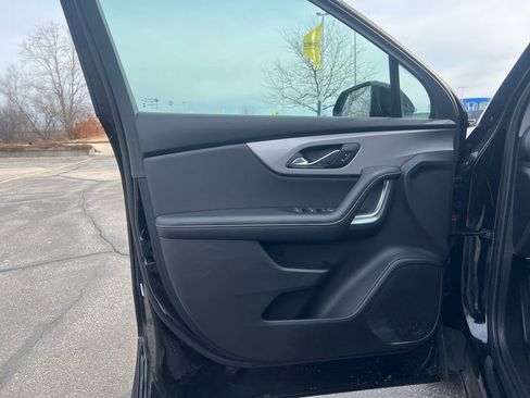 Used 2025 Chevrolet Blazer LT image 8