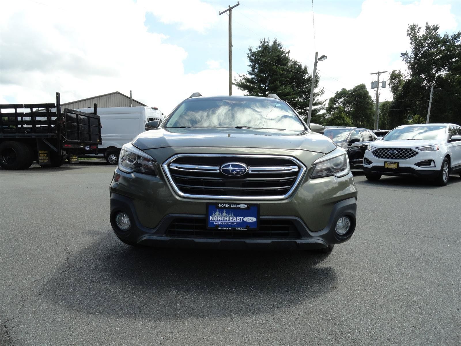 Used 2019 Subaru Outback 2.5i Limited AWD/4WD image 2