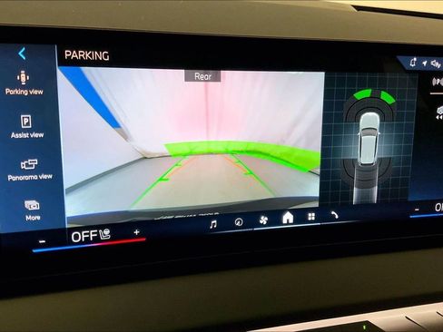 Certified 2025 BMW X3 xDrive30i w/ Convenience Package image 17