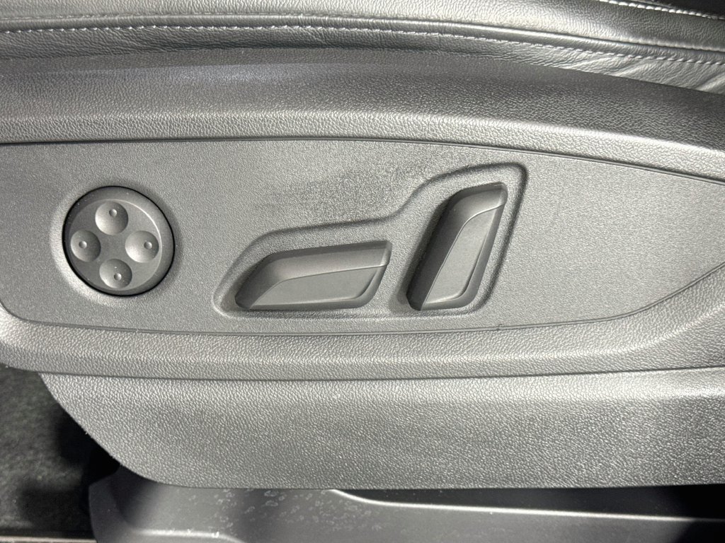 Used 2023 Audi Q5 2.0T Premium w/ Convenience Package AWD/4WD image 15