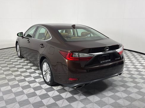Used 2016 Lexus ES 350 w/ Premium Package w/Wood Trim FWD image 6