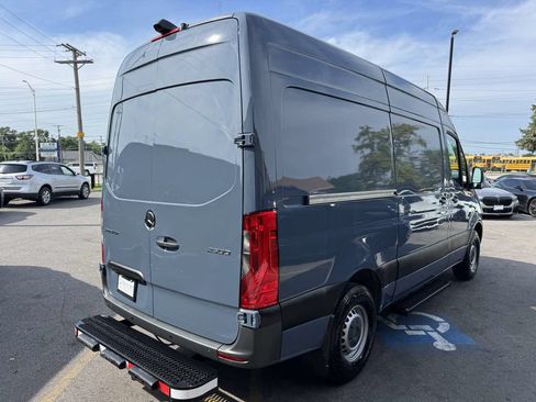 Used 2019 Mercedes-Benz Sprinter 144 image 5