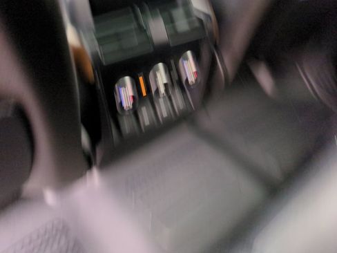 Used 2020 Land Rover Defender 110 X image 18