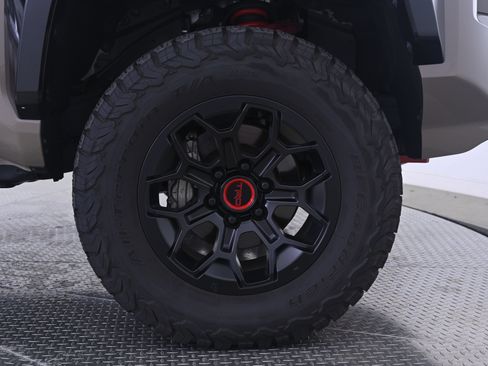 Used 2025 Toyota Tacoma TRD Pro AWD/4WD image 14
