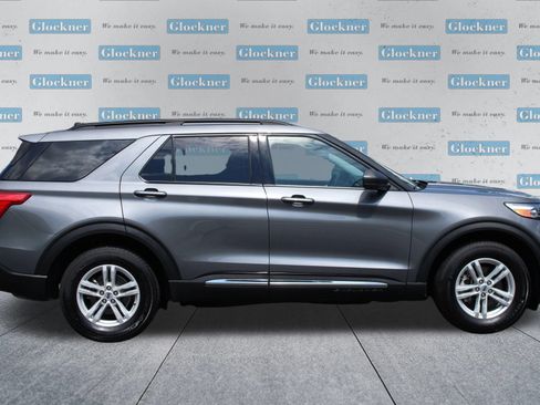 Used 2023 Ford Explorer XLT w/ Equipment Group 202A AWD/4WD image 4