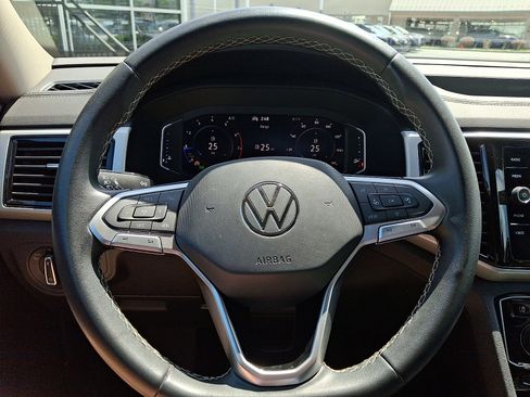 Used 2023 Volkswagen Atlas SE w/ Black Wheel Package FWD image 19