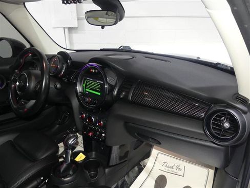 Used 2019 MINI Cooper S w/ Signature Upholstery Package image 22