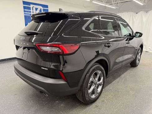 Used 2025 Ford Escape ST-Line image 2