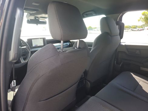 Used 2025 Toyota 4Runner SR5 AWD/4WD image 13