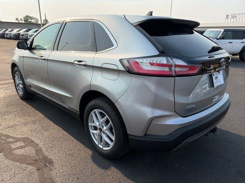 Used 2024 Ford Edge SEL w/ Convenience Package AWD/4WD image 3