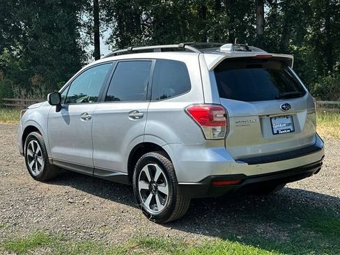 Used 2018 Subaru Forester 2.5i Premium AWD/4WD image 7