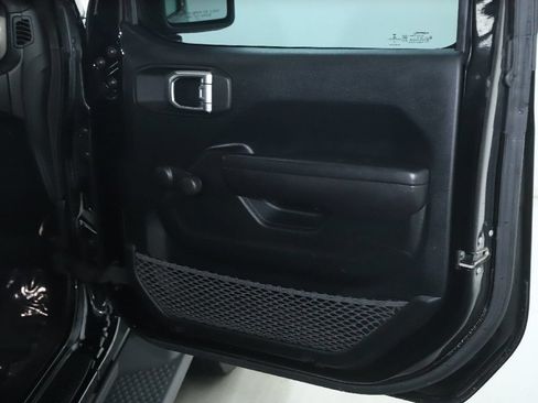 Used 2021 Jeep Wrangler Sport AWD/4WD image 30