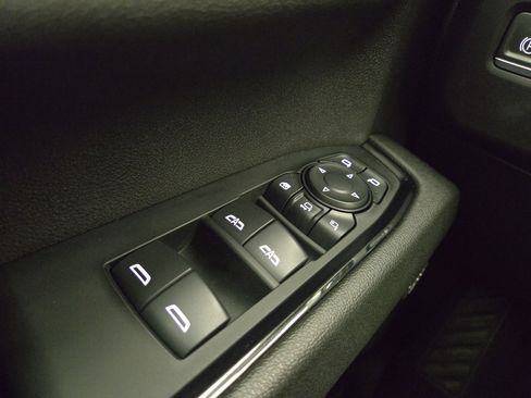 Used 2024 GMC Sierra 2500 AT4 w/ AT4 Preferred Package image 33