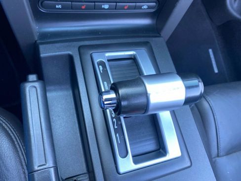 Used 2009 Ford Mustang Convertible image 16