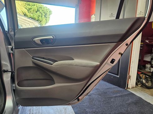 Used 2010 Honda Civic LX image 18