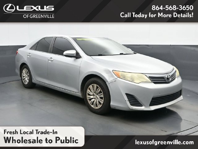 Used 2014 Toyota Camry FWD image 1