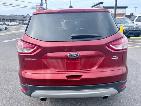 Used 2015 Ford Escape SE w/ Equipment Group 201A image 5