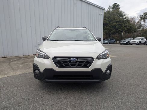 Used 2022 Subaru Crosstrek 2.5i Sport w/ Moonroof Package image 9