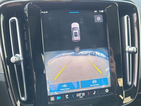 Certified 2023 Volvo XC40 B5 Ultimate w/ Protection Package Premier image 20