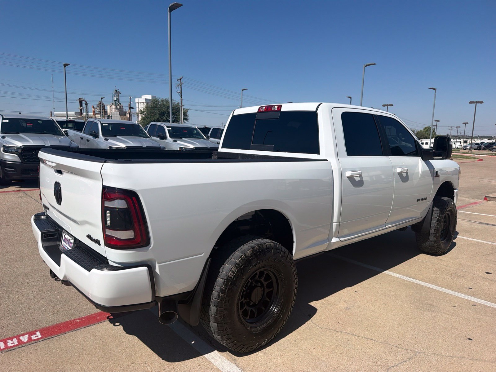 Used 2024 RAM 2500 Big Horn w/ Night Edition AWD/4WD image 5