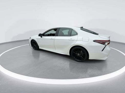 Used 2024 Toyota Camry XSE FWD image 5
