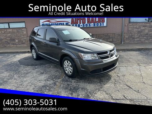 Used 2020 Dodge Journey SE image 1