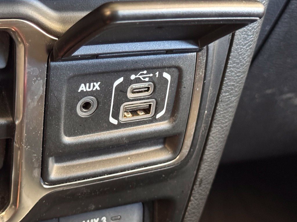 Used 2023 Jeep Wrangler Unlimited Sport AWD/4WD image 7