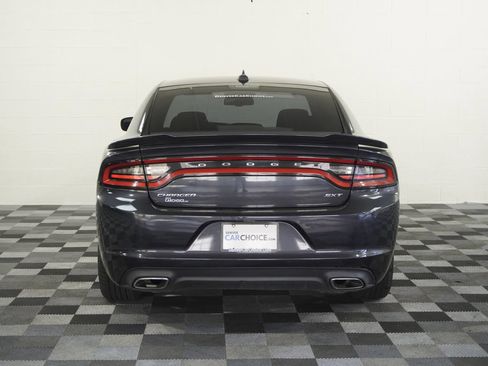 Used 2016 Dodge Charger SXT RWD image 4