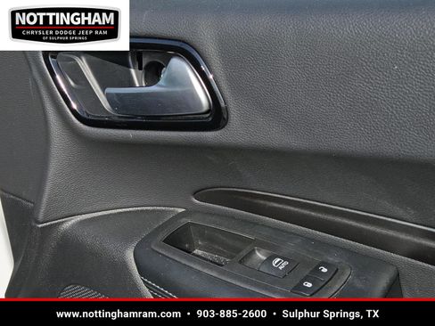Used 2022 Dodge Durango SXT image 31