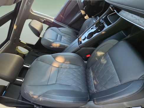 Used 2024 Nissan Rogue Platinum w/ Platinum Premium Package AWD/4WD image 26