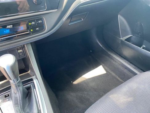 Used 2019 Toyota Corolla SE FWD image 31