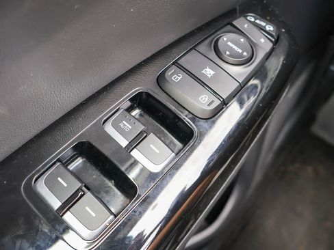 Used 2021 Kia Sportage EX w/ EX Technology Package FWD image 17