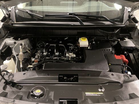 Used 2024 Nissan Pathfinder SV AWD/4WD image 20