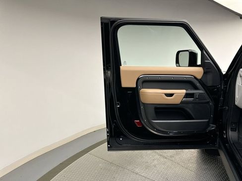 Certified 2025 Land Rover Defender 90 S AWD/4WD image 6