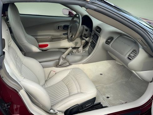 Used 2003 Chevrolet Corvette 50th Anniversary Edition image 30