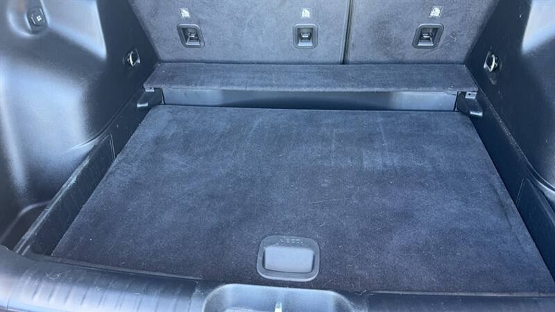 Used 2021 Jeep Cherokee Latitude Lux FWD image 14