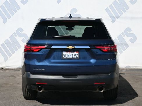 Used 2022 Chevrolet Traverse LS image 5