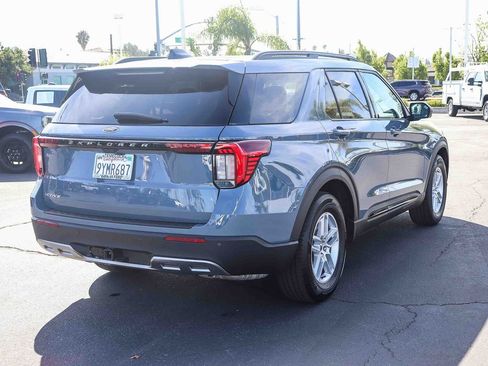 Used 2026 Ford Explorer Active w/ Active Comfort Package RWD image 4
