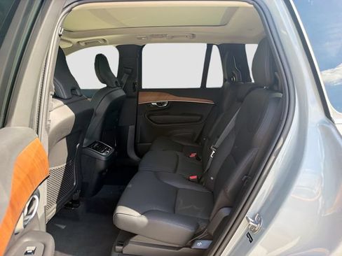 Used 2024 Volvo XC90 B6 Plus AWD/4WD image 22