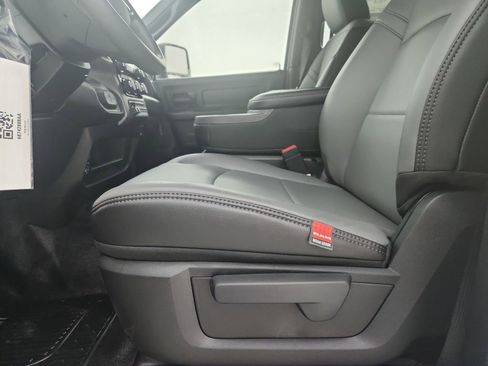 New 2026 RAM 5500 Tradesman w/ Chrome Appearance Group image 12