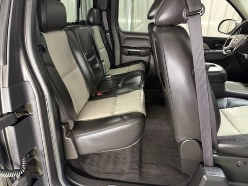 Used 2010 GMC Sierra 1500 SLT w/ All-Terrain Package AWD/4WD image 8