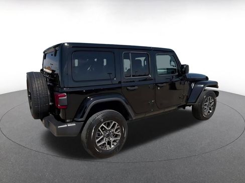 Used 2025 Jeep Wrangler Unlimited Sahara AWD/4WD image 14
