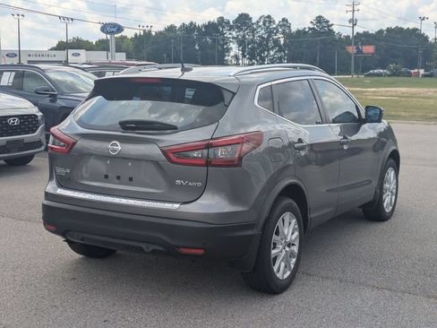 Used 2022 Nissan Rogue Sport SV w/ Technology Package AWD/4WD image 3