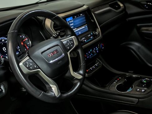 Used 2022 GMC Acadia Denali w/ Denali Technology Package AWD/4WD image 17