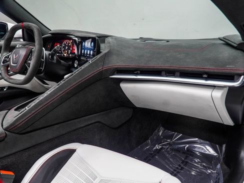 Used 2023 Chevrolet Corvette Stingray Premium Conv RWD image 22