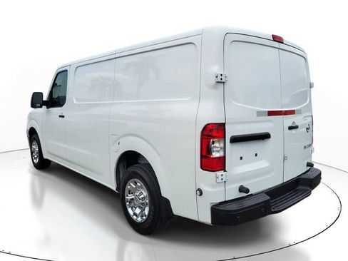 Used 2020 Nissan NV 2500 SV RWD image 3