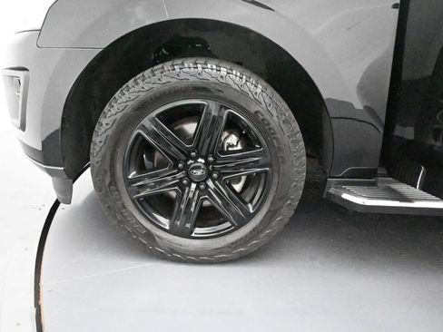 Used 2021 Ford Expedition XLT AWD/4WD image 8