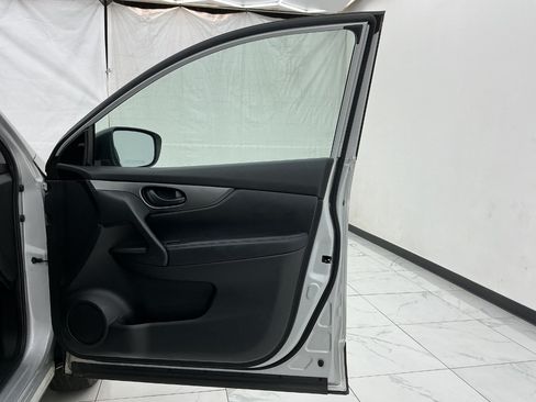 Used 2019 Nissan Rogue Sport S AWD/4WD image 19