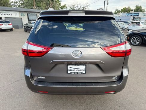 Used 2016 Toyota Sienna LE AWD/4WD image 8